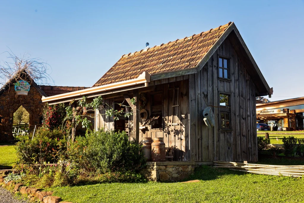 Petit abri de jardin en bois