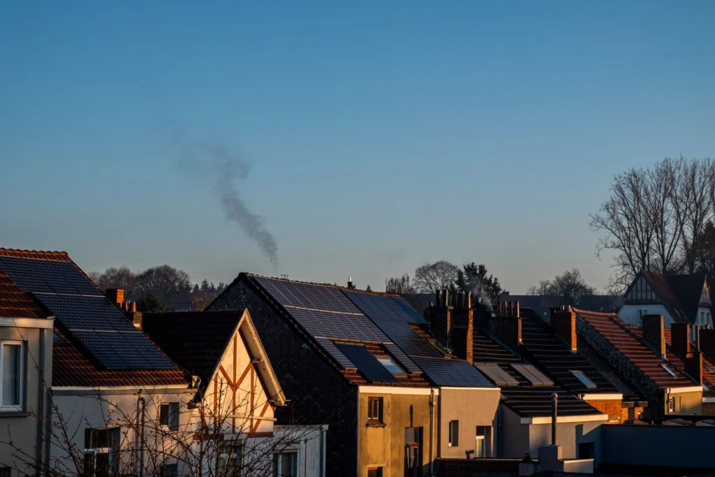 Maisons rénovées avec panneaux solaires
