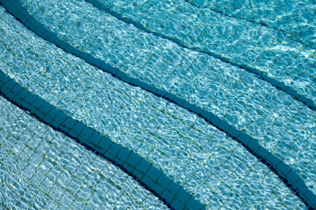 Eau claire : bien entretenir sa piscine