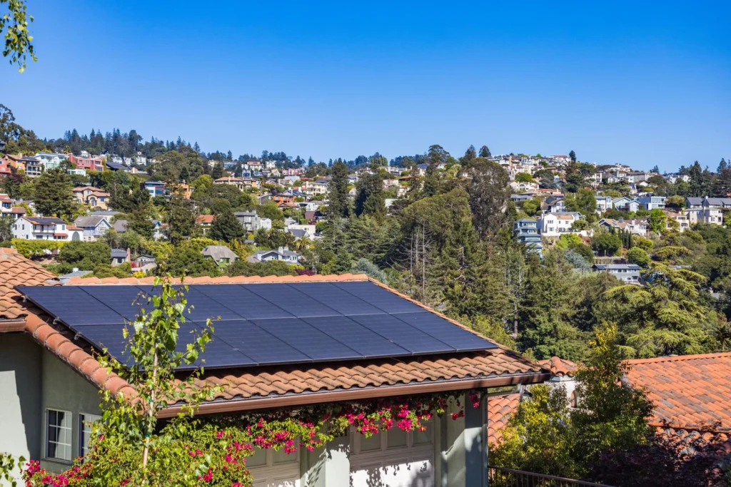 Maison équipée de panneaux solaires