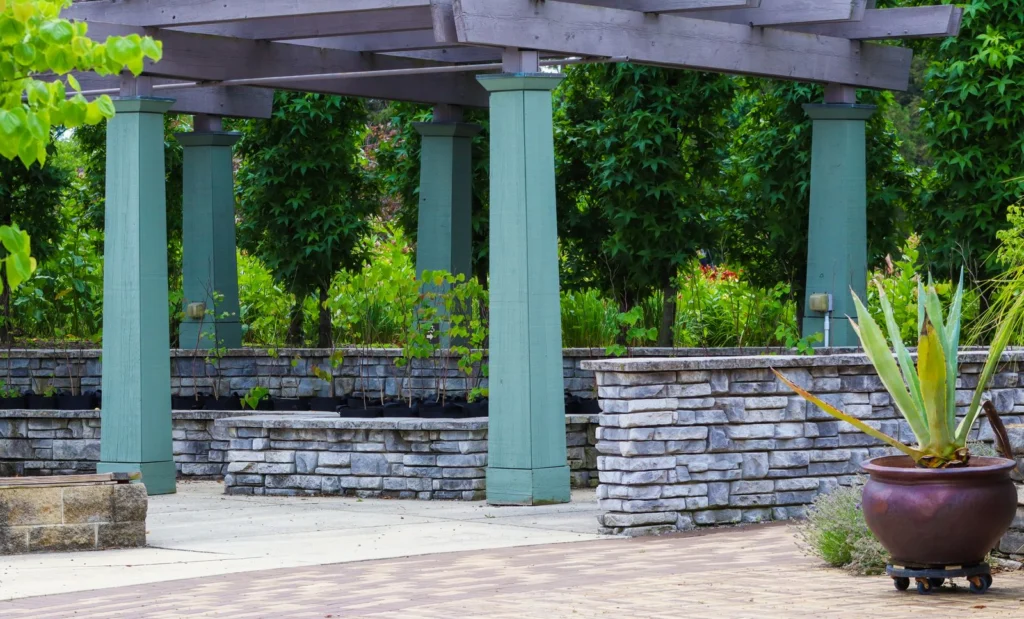 Pergola de jardin avec jardinières
