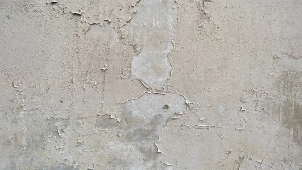 Enduit dégradé par l’humidité